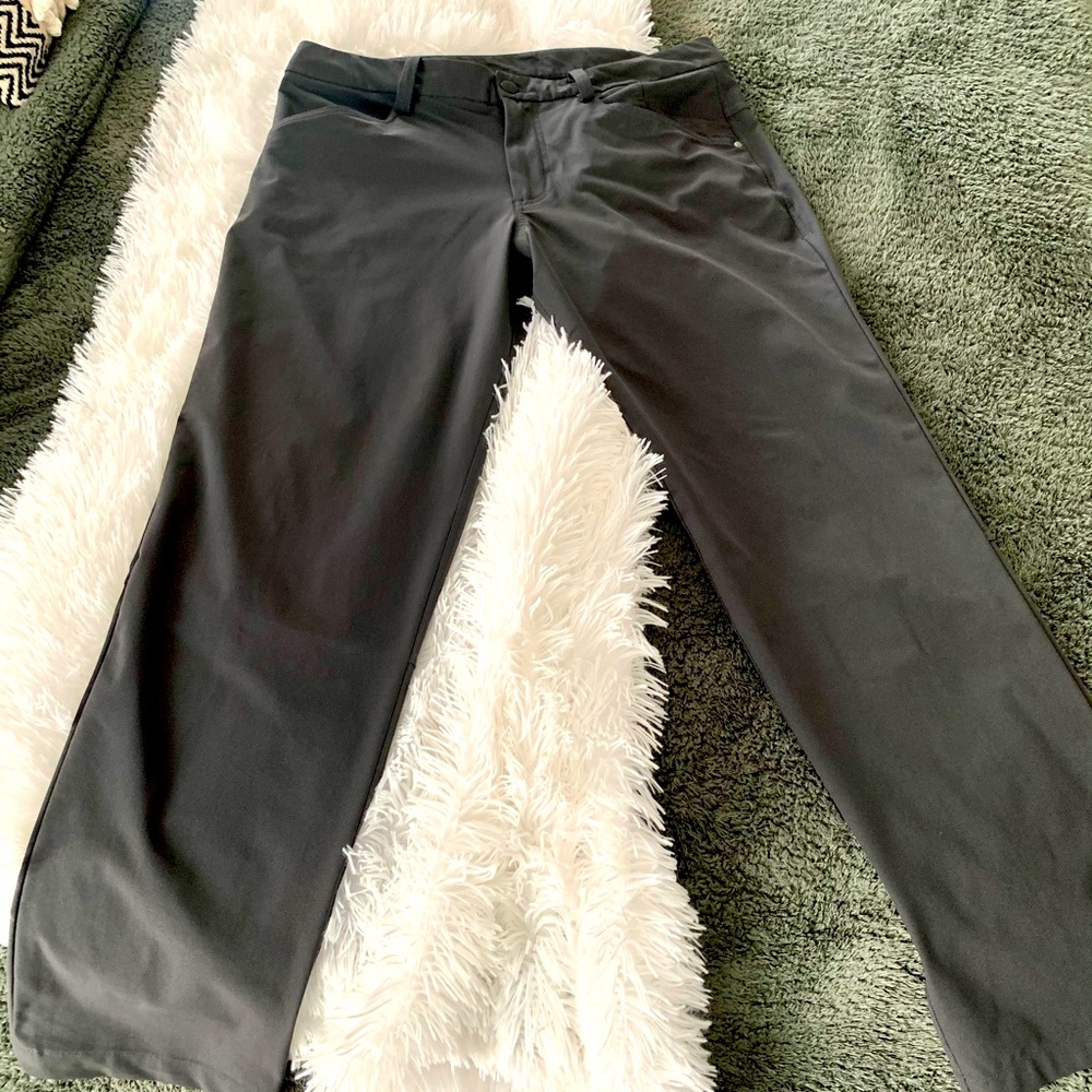 Men’s Lululemon ABC pants in Grey